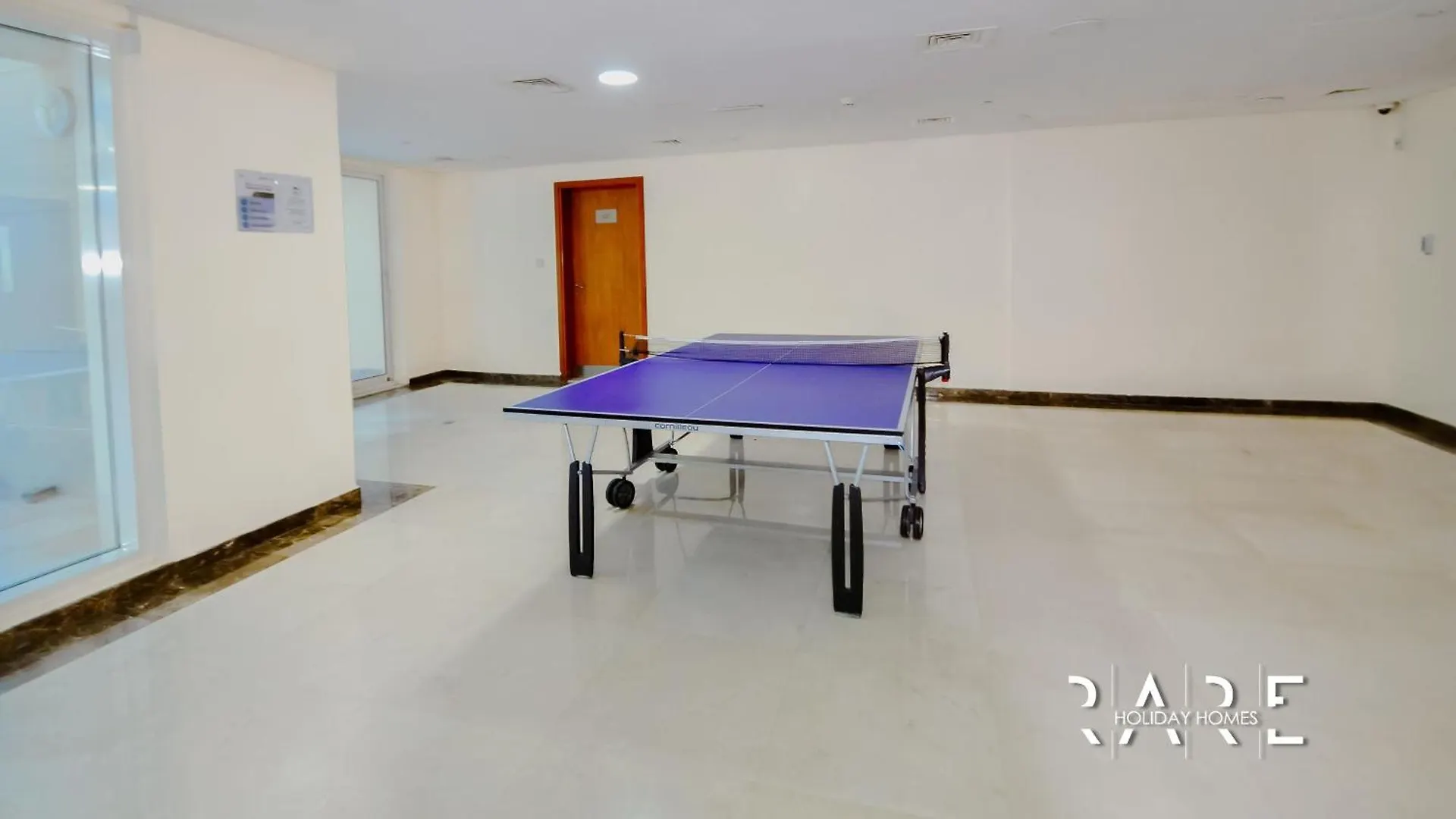 Rare Holiday Homes - Lake View - Near Me'Aisem City Centre - The Crescent Tower A - Dubai Production City - R910 United Arab Emirates